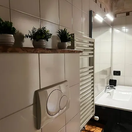 アパート La Columbera